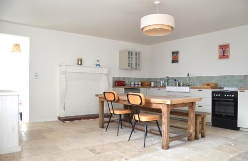 Plevenon House | Maison typique avec jardin, 5km de la plage