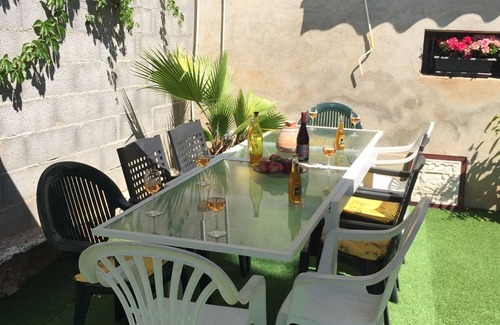 Aigne House | Maison Vigneronne in the Mediterranean countryside
