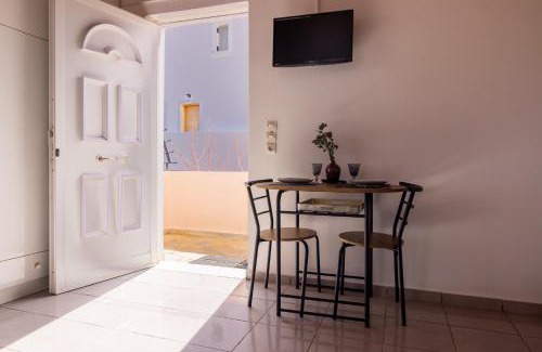 Agios Emilianos Apartment | Maison with apartments near to the beach