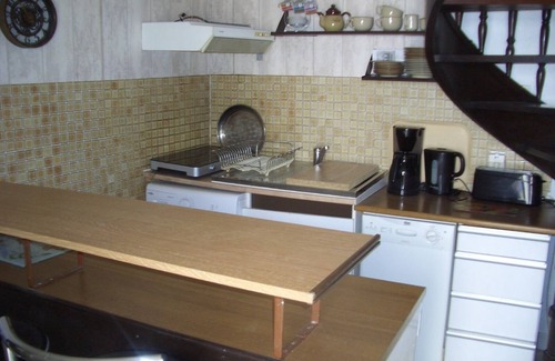 Saulx-les-Chartreux House | Maisonette for 5 people - with heated pool in summer