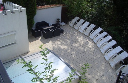 Saulx-les-Chartreux House | Maisonette for 5 people - with heated pool in summer