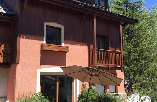 La Salle-les-Alpes House | Maisonette triplex 3 bedrooms terrace, 8 pers. foot of track + Lake Pontillas