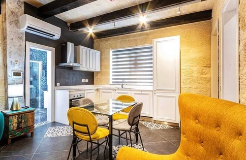 Zurrieq Apartment | Maisonette with rooftop jacuzzi