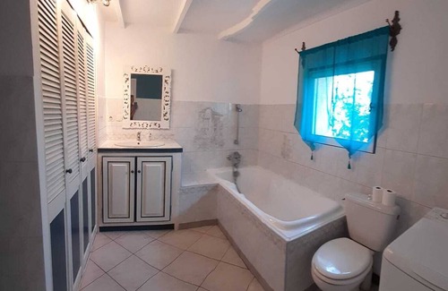Pernes-les-Fontaines House | Maisonnette with garden in Provence