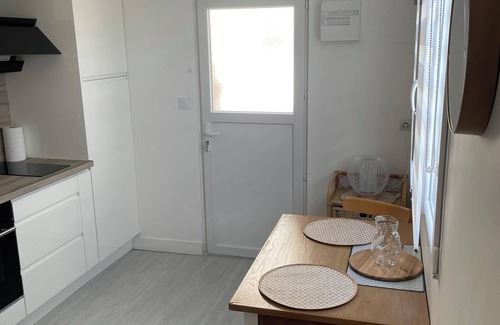 Luc-sur-Mer House | Maisonnette 2 minutes' walk from the beach NEW!