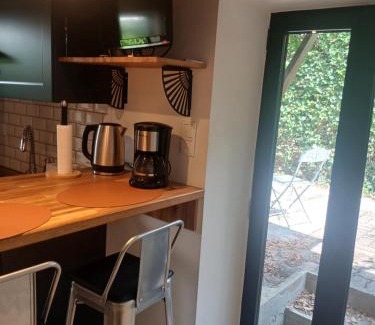 Le Creusot Apartment | Maisonnette centre ville avec patio