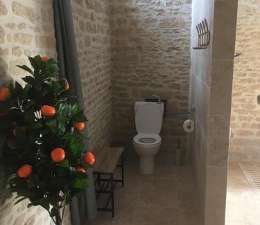 Luc-sur-Mer House | Maisonnette de charme avec option Piscine intérieure privée chauffée