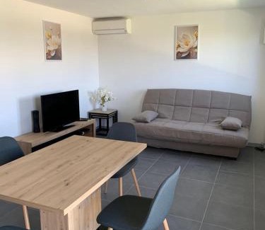 La Gaude House | Maisonnette de Michelle - Peace and quiet