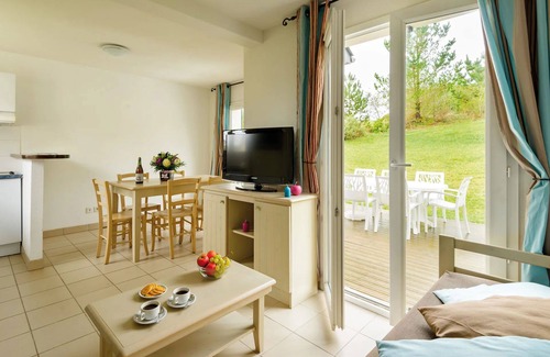 Crozon House | Maisonnette de vacances près de la plage + piscine