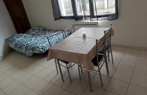 Saintes Apartment | Maisonnette