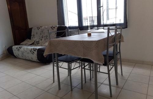 Saintes Apartment | Maisonnette