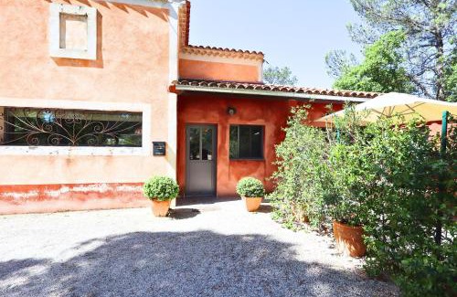 Entrechaux Apartment | Maisonnette - WIFI - TERRASSES - LOCAL VÉLO - ANIMAUX PAYANTS
