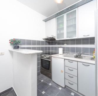 Rafajlovici Apartment | Maja apartman fontana Rafailovici