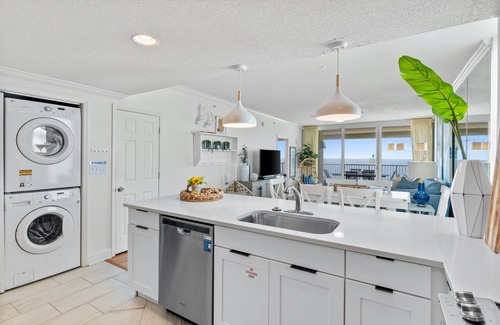 Long Beach Condo | Majestic 1501 - Beachfront, Heated Pool, Hot Tub, Private Beach, Free Activities