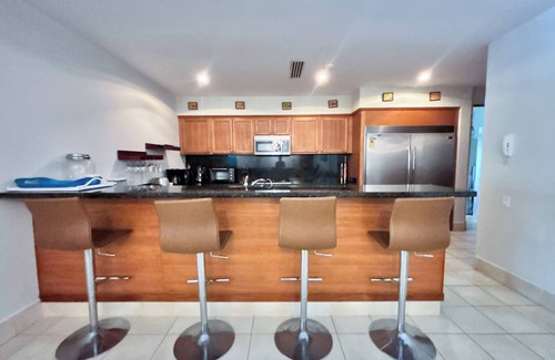 Playa Blanca Apartment | Majestic 4 Br apartment with Private Pool