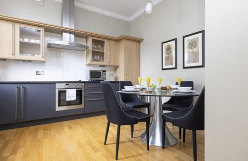 Old Town Apartment | Majestic Apartment on the Royal Mile