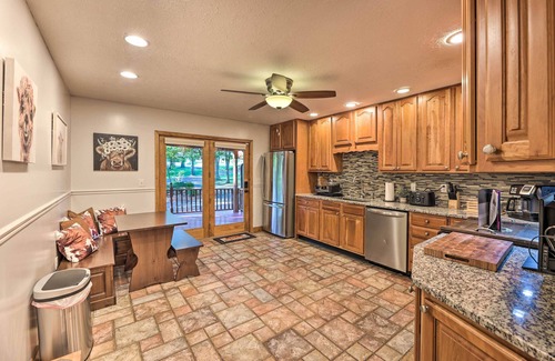 Lewisburg Cabin | Majestic Caldwell Retreat w/Wraparound Deck!
