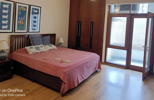 Okhla Apartment | Majestic Home with Serene Aura in South Delhi