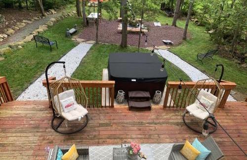 Tobyhanna Ski Chalet | Majestic Lake Front Chalet