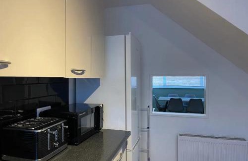 The Lanes Apartment | Majestic Modern Mews Apartment Pass The Keys