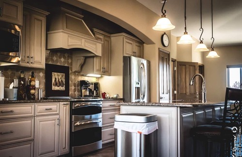 Foothills South House | Majestic Mountain Escape-hike trails from backyard