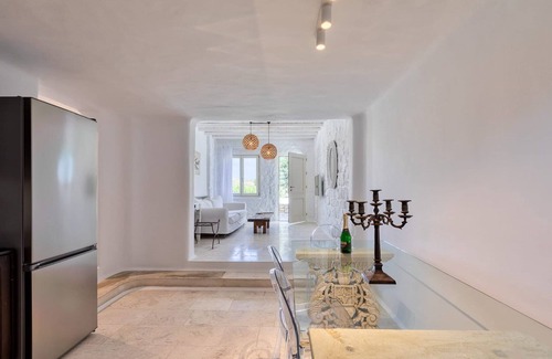 Mykonos Villa | Majestic Mykonos Villa | Villa Nerida | 2 Bedrooms | Private Pool | Modern.