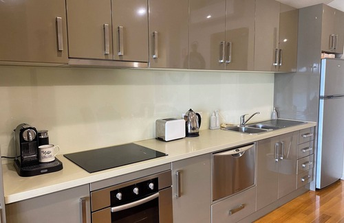 Nagambie Apartment | Majestic Nagambie lake view from your own private balcony. Centrally located.