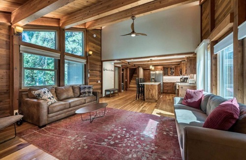 Lake Forest House | Majestic Pines Tahoe City