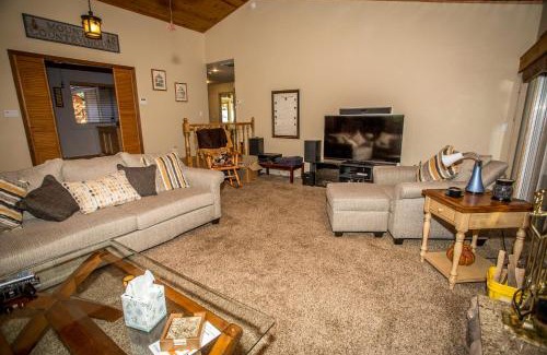 Summit Estates House | Majestic Pines
