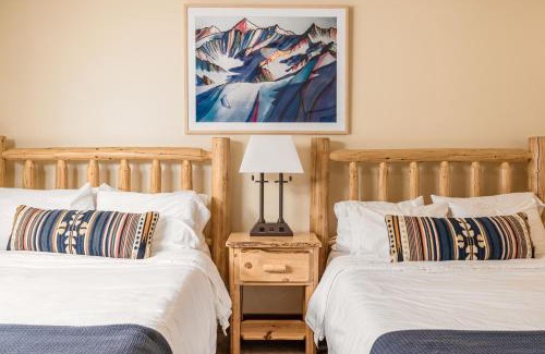 Glacier View Cabin | Majestic Valley Wilderness Lodge
