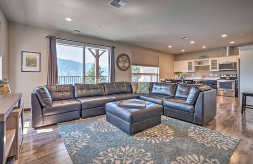 Manson Condo | Majestic Views/Lake Chelan/Pool and Spas!