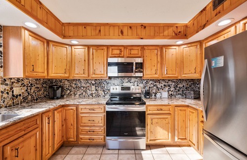 Chalet Village Cabin | Majestic views of the Smokies, Pro movie theater w/16 foot screen, Hot tub