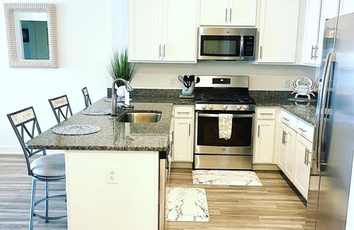 Rehoboth Beach Condo | Majestic Waterfront Condo on Rehoboth Bay Minutes From The Beach, Sleeps 8-10