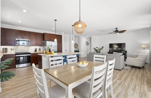 Makaha Valley House | Makaha Hideaway by AvantStay | 10 Minutes to Beach