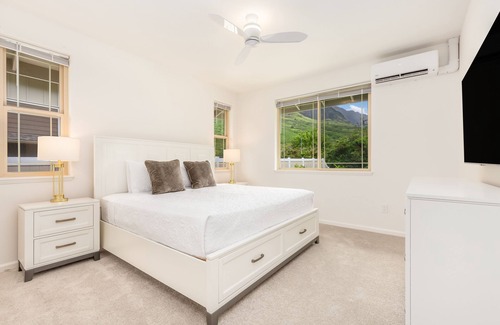 Makaha Valley House | Makaha Valley Home Near the Beach and Golf Course in Gated Mauna Olu Cottages