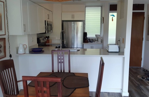 Makaha Condo | Makaha Valley Towers 1 BR - Very Scenic and newly renovated!