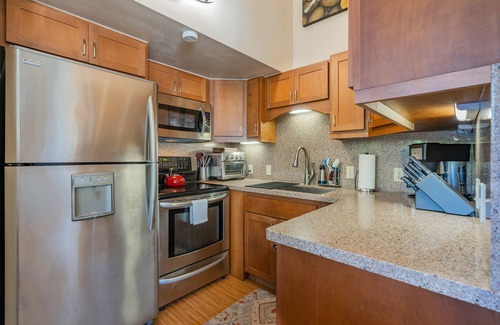 Kahuku Condo | Makani Moana Loft - Golf Course View - North Shore - Sleeps 2