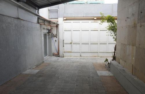 Guadalupe Nuevo House | Makati Altean Apartment (Maura Room)
