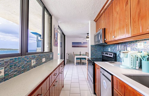 Bolongo Bay Condo | Make Good Waves- OCEAN VIEW 2 Bed & 2 Bath