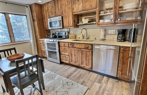 Taos Ski Valley Condo | Make it Easy in a Well Stocked Lift-View Condo