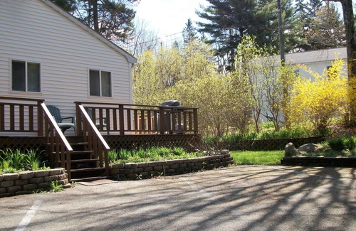 Town Hill House | Make your 2023 reservations now. Pet friendly.