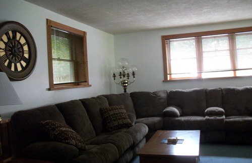 Town Hill House | Make your 2023 Reservations - Pet Friendly