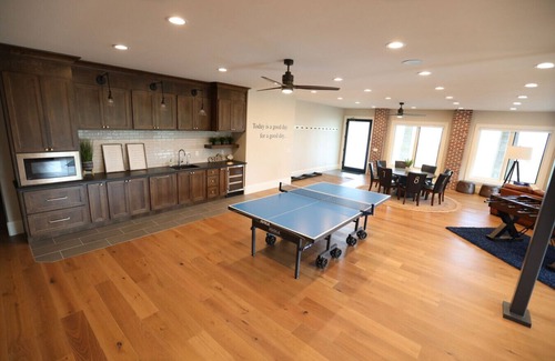 Fish Haven Cabin | Make your next family reunion, corporate retreat, or special event unforgettable.