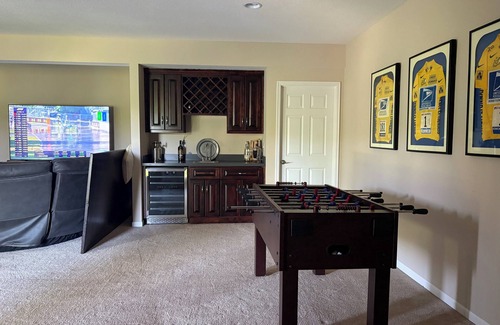 Bucyrus House | Make yourself at home in this fully furnished 4-bed, 3-bath home