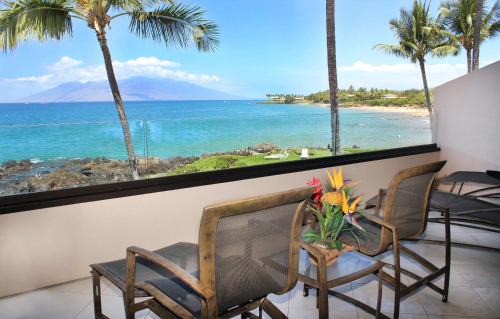 Wailea Apartment | Makena Surf- CoralTree Residence Collection