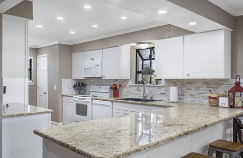 Branson Condo | Makin' Memories | Community Pool