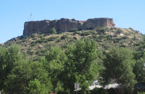 Castle Rock House | Making The Best Memories Along The Way! Free Parking, Onsite Dining