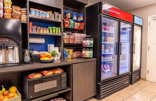 West Des Moines Hotel | Making The Best Memories Along The Way! Family Suites with Full Kitchens