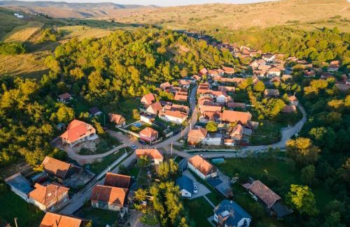 Aghiresu House | MakOasis - the Transylvanian Stone House