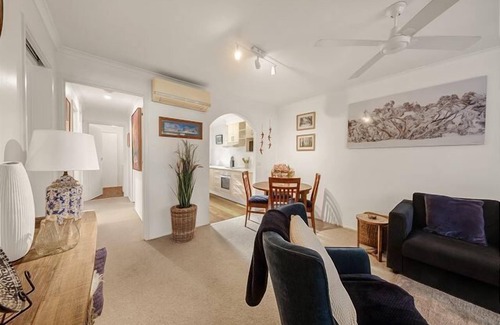 Bright Apartment | Mala in Bright, central location!